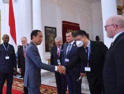 Presiden Jokowi Terima Delegasi World Water Council di Istana Merdeka