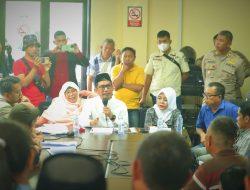 Komisi B DPRD Makassar Mediasi Pedagang kaki Lima (PK5) Anjungan Losari