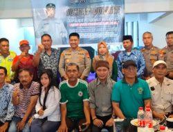 Camat Wajo Serap Aspirasi Warga di Kegiatan “Jumat Curhat” Polres Pelabuhan