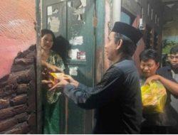 Ketua DPRD Makassar Berbagi Makanan Ke Warga Yang Kurang Mampu