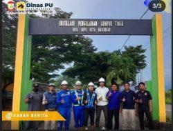 Tim IPLT BLUD PAL Dinas Pekerjaan Umum Kota Makassar Menguji Sampel Lumpur Tinja