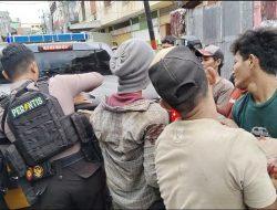Bangunan Tua Runtuh,satu orang buruh bangunan jadi korban reruntuhan