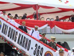 Danny Dampingi Panglima TNI Sapa Armada Perang Kapal Asing