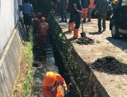 Camat Biringkanaya tiap hari turunkan Satgas drainase bersihkan sendinen dan sampah drainase