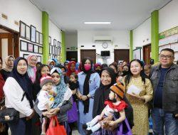 Konsen Zero Stunting, Fatmawati Rusdi Distribusikan Bantuan Telur