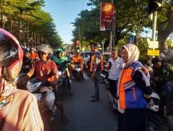 Perumda Parkir Makassar Turunkan Puluhan TRC Menata Kendaraan Peserta Buka Puasa Pemkot