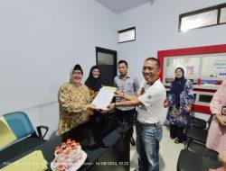 Wakili Wali Kota Makasar, Indira Serahkan Simbolis SK Pengangkatan Karyawan Perumda Parkir