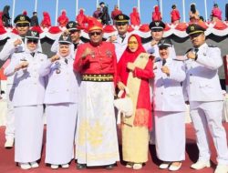 Camat Didampingi Ketua TP-PKK Kecamatan Tamalate Hadiri ki HUT RI Ke 79 Tahun di Anjungan Losari