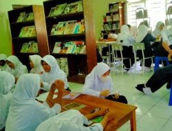 SMP Negeri 15 Makassar Kembangkan Gerakan Literasi Sekolah