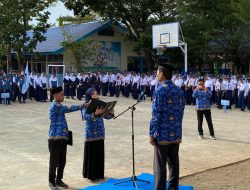 Semarak HUT ke-80 RI, SMPN 15 Makassar Kobarkan Semangat Merah Putih di Lapangan Sekolah